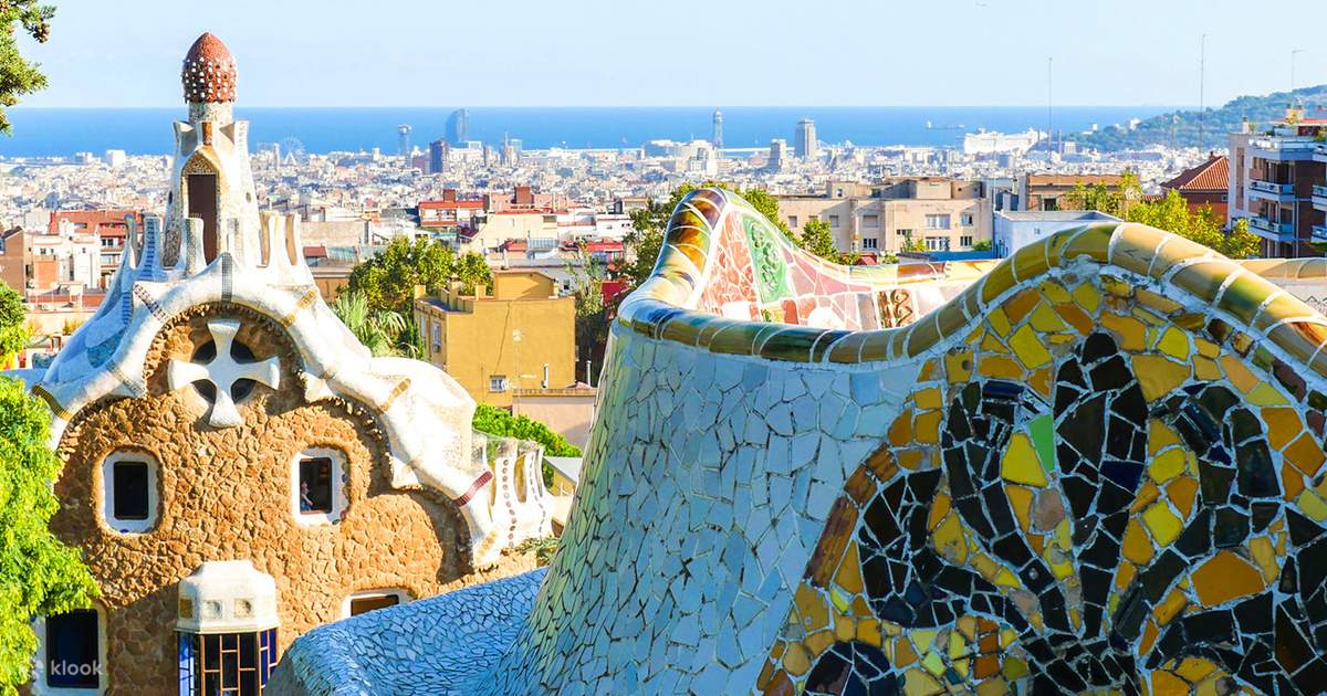 【激安大特価！】 スペイン、バルセロナのグエル公園とサグラダ ファミリアへの朝 その他